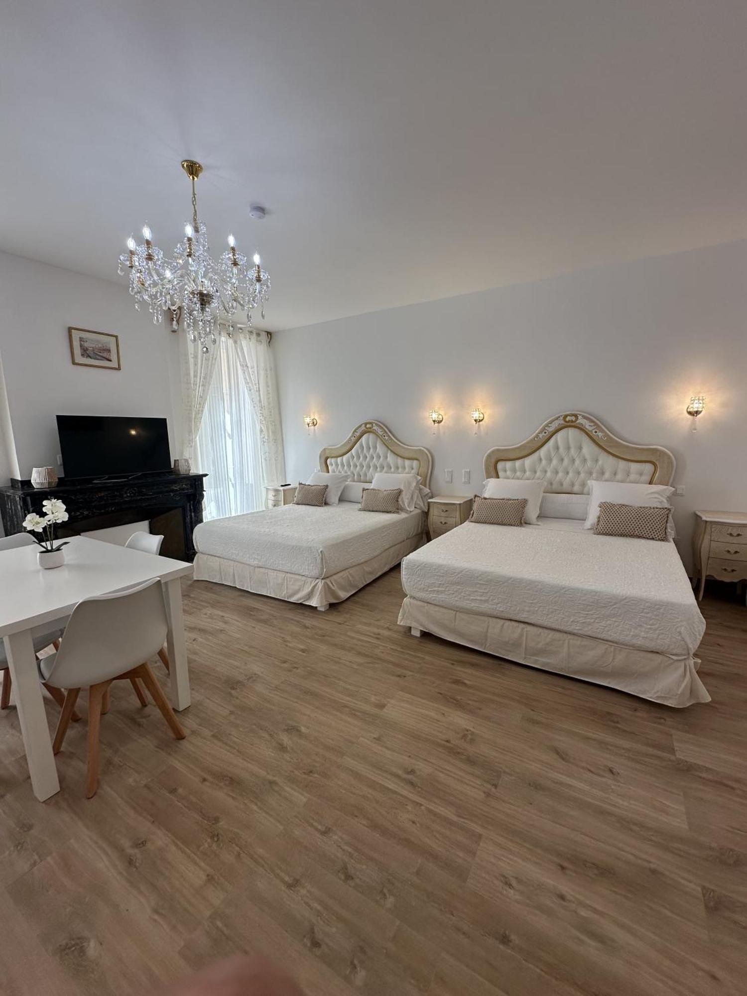 Studio Familial Du Cloitre Narbonne Dış mekan fotoğraf