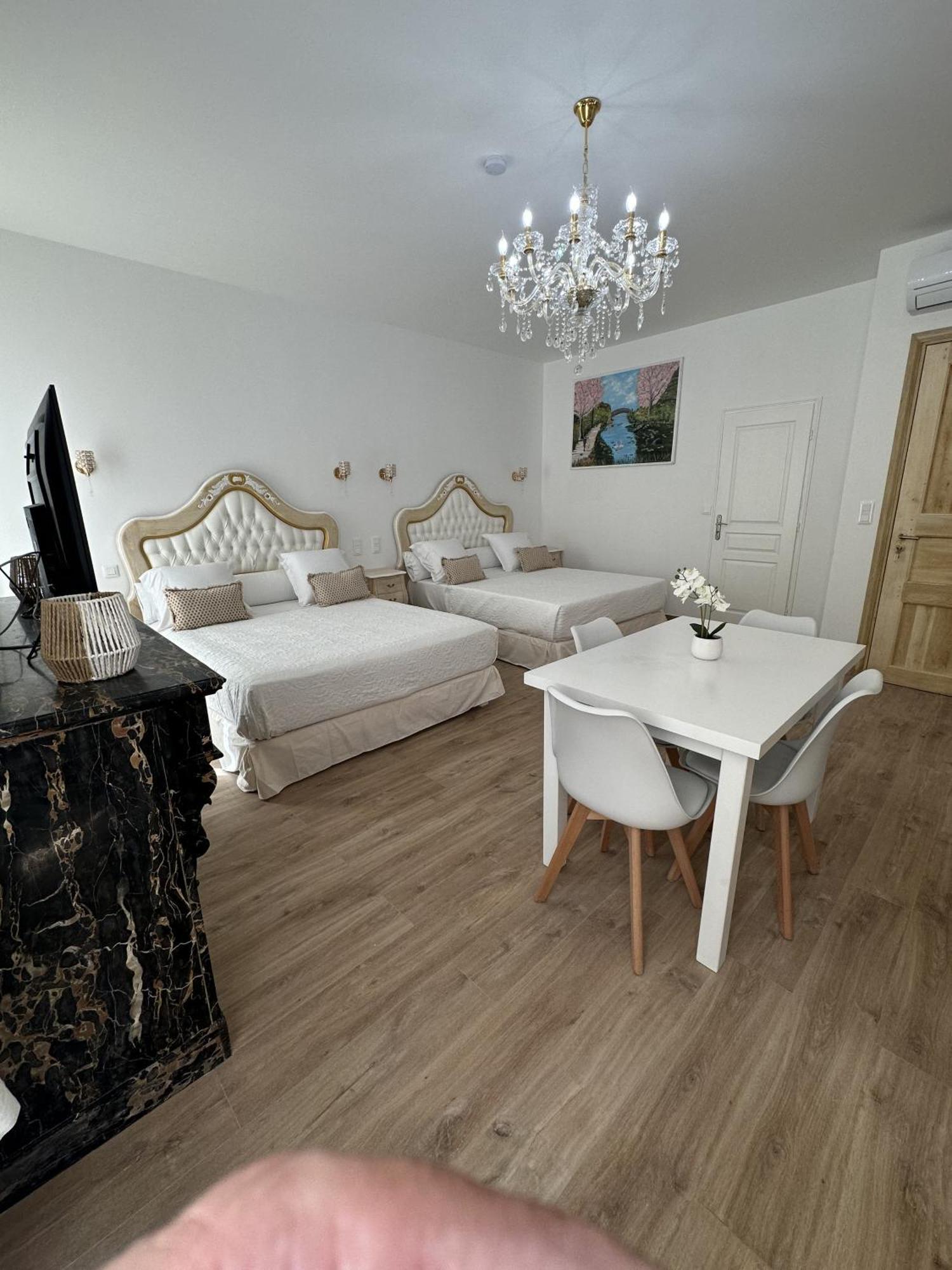 Studio Familial Du Cloitre Narbonne Dış mekan fotoğraf